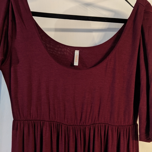 Pinkblush Crimson Maxi Dress with Sleeves L - Picture 2 of 4